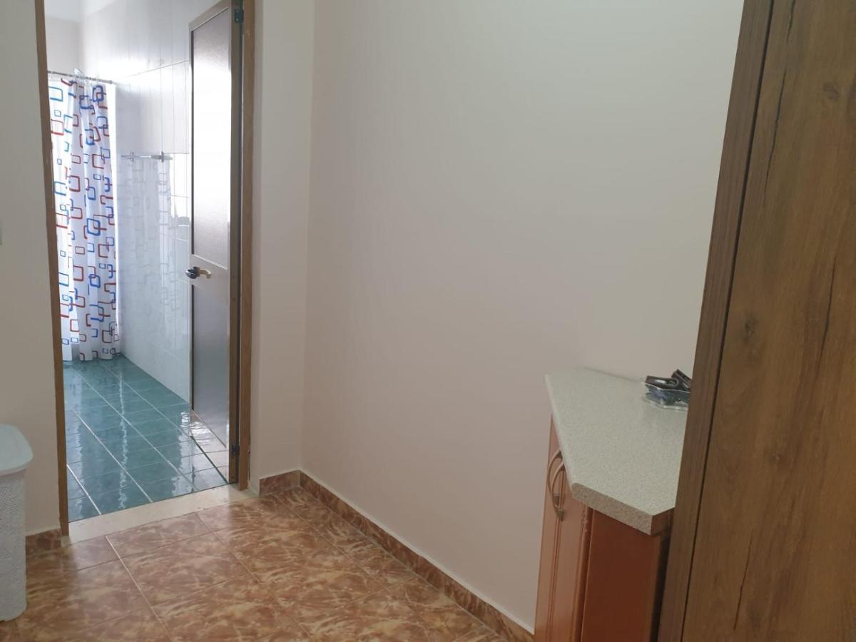 Jozi Kaiser Apartment 4 ドゥラス エクステリア 写真
